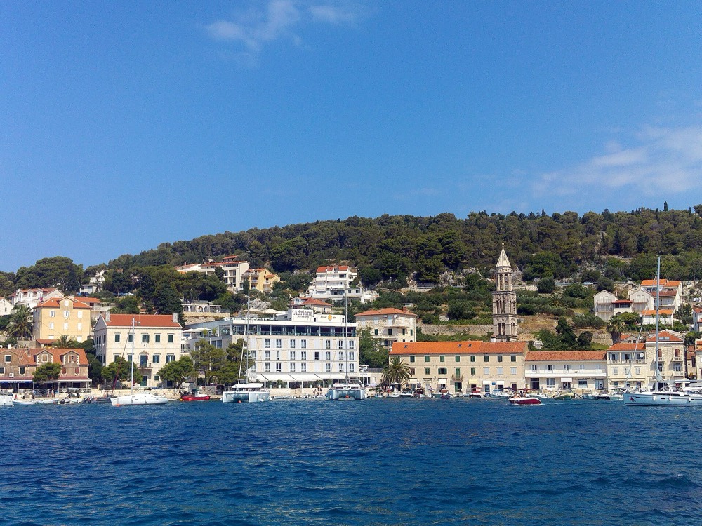 Hırvatistan, limandan Hvar kasabası